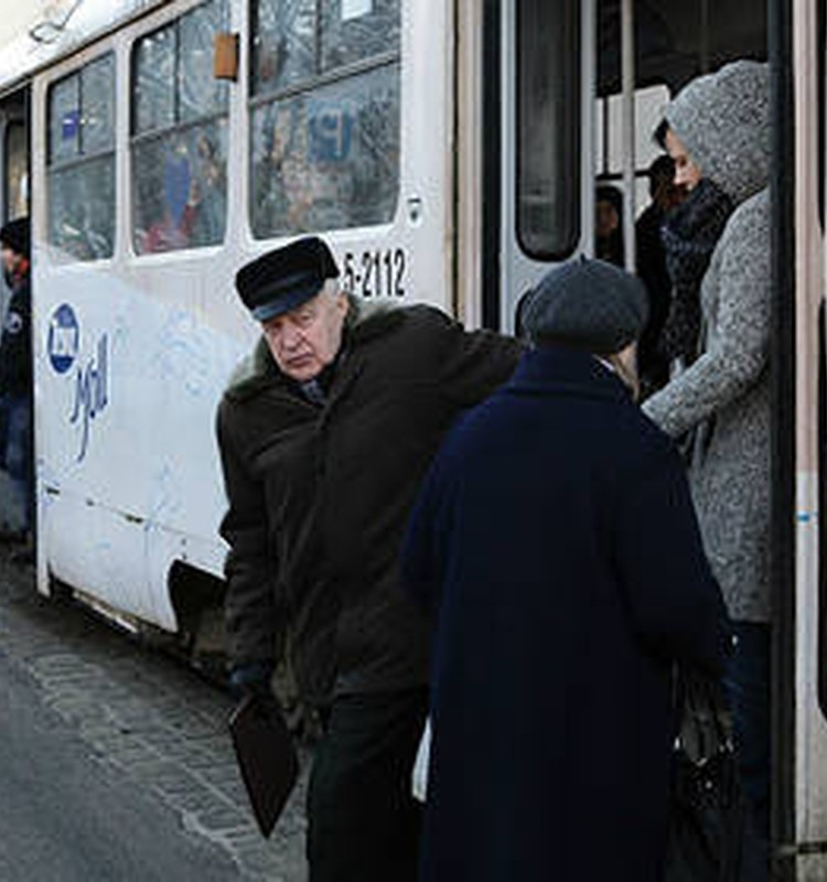 18.novembrī par sabiedrisko transportu un autostāvvietām nebūs jāmaksā!