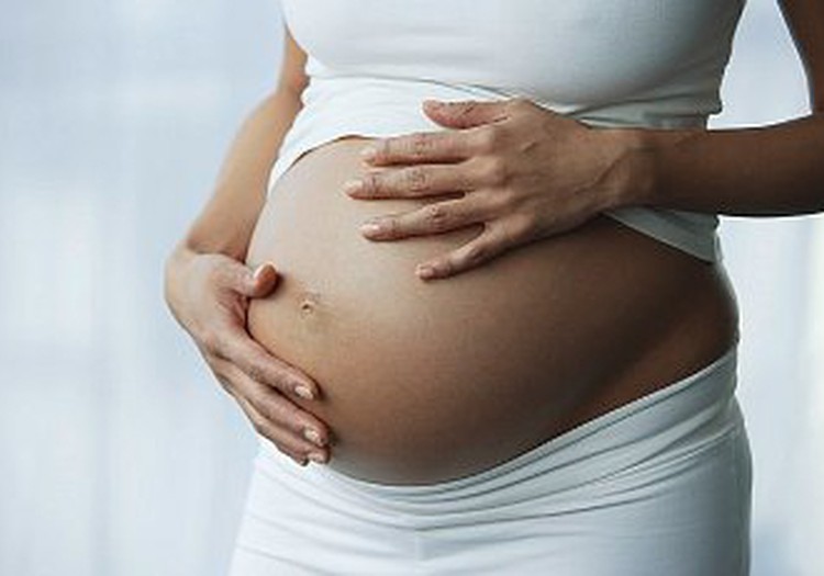 Vai Dianatal gēls samazina plīsumu risku dzemdību laikā? 