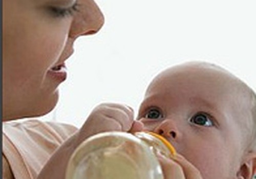 Cik daudz piena maisījuma mazuļiem jāsaņem pirmajos mēnešos?