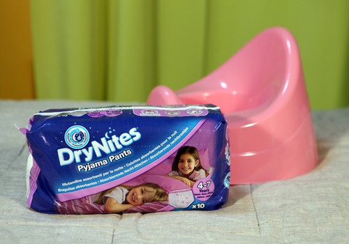 Dienas spēle: Huggies® DryNites® biksīšu labās īpašības!