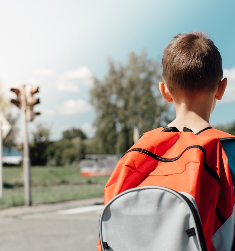 Skolēnus varētu ietekmēt miega un kustību trūkums, lielākais drauds – saslimt ar Covid-19