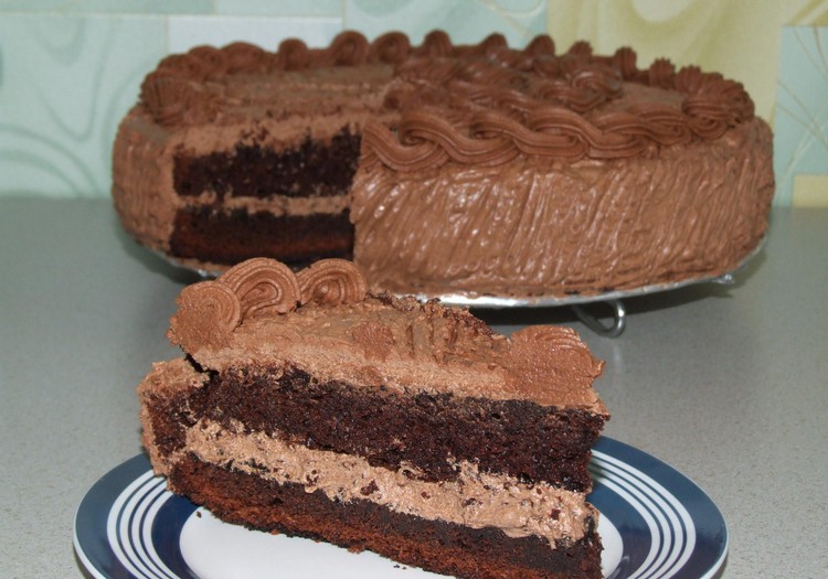 Šokolādes Torte (Devil's food cake)