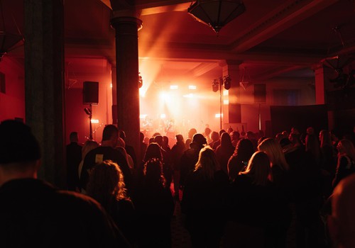 Vecrīgas festivāls Doma laukumā ar Labvēlīgo tipu, olām, PND un citiem