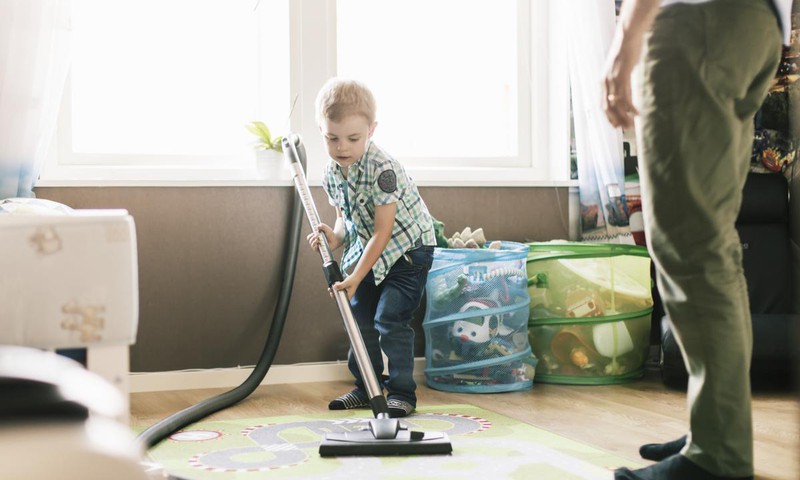 Veicini bērna patstāvību – iesaisti pavasara tīrīšanā