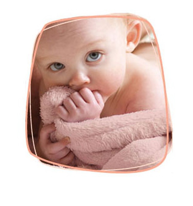Maiga ikdienas ādas kopšana ar HUGGIES® mitrajām salvetēm