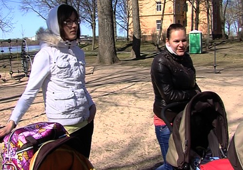 VIDEO: nāc uz Lielo pastaigu 4 un iepazīsties ar citām māmiņām