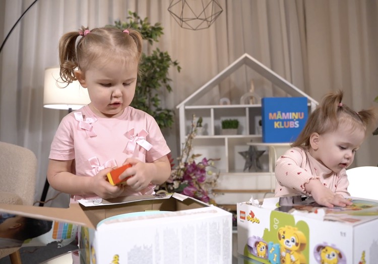 Kopā ar LEGO apgūstam krāsas un formas!