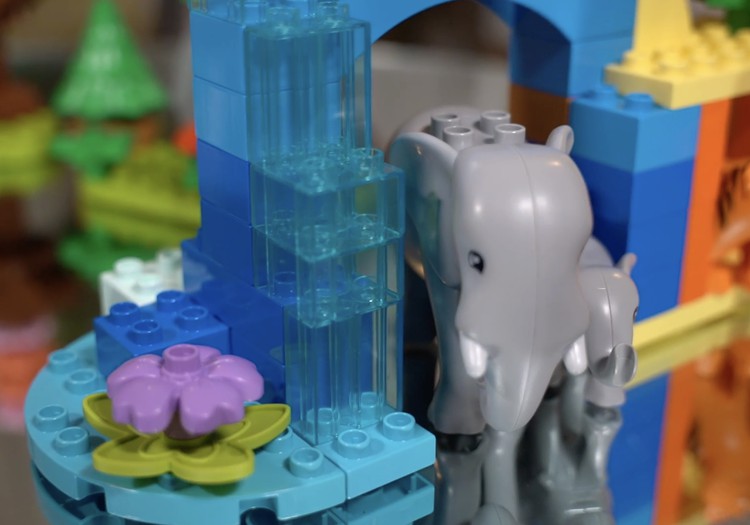 Ceļojums daudzveidīgajā dzīvnieku pasaulē, kas izglīto un attīsta. Rotaļājamies kopā ar LEGO DUPLO!