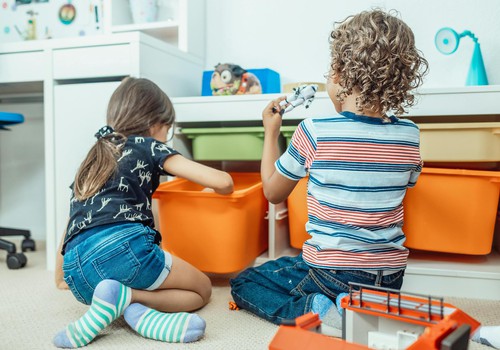 Kāpēc rotaļāšanās ir svarīga bērna attīstības sastāvdaļa?