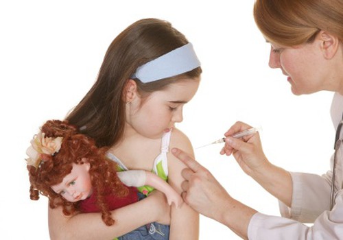 Šogad pret HPV paredzēts vakcinēt 9000 meiteņu