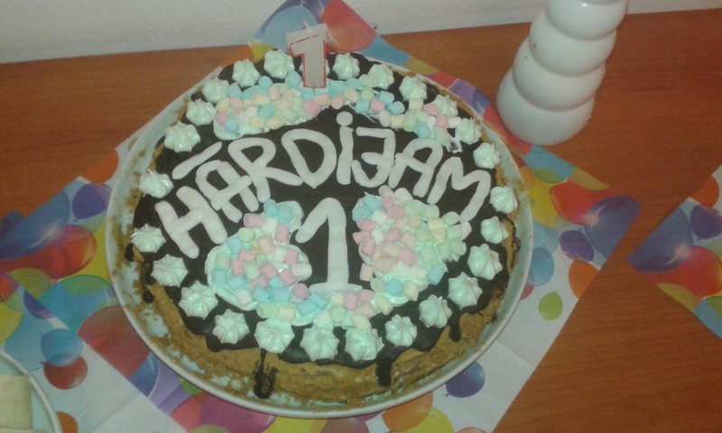 Denīzes un Hārdija divpadsmit kūkas!