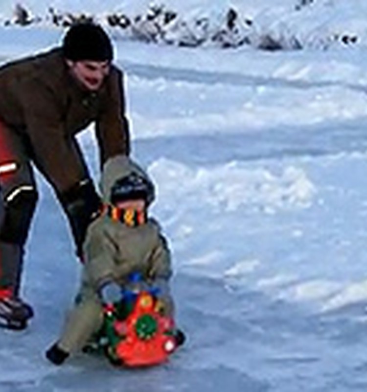 VIDEO: vizināšanās pa ledu
