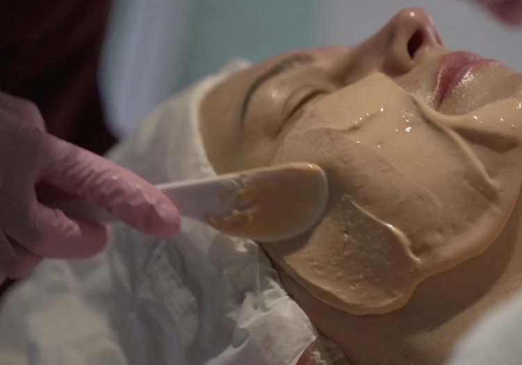 Superbēbis 2025: Kā māmiņai rūpēties par savu ādu grūtniecības un pēcdzemdību periodā?