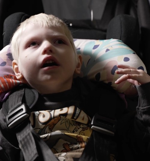 Palīdzēsim mazajam Oliveram!