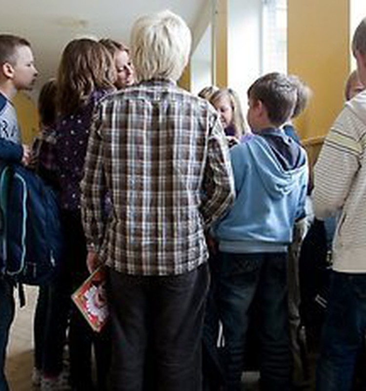 Latvijas skolēniem nepietiekamas zināšanas ir motivācijas trūkuma un skolu sliktā nodrošinājuma dēļ