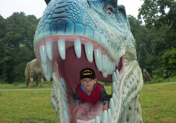 Trešā daļa.Otrā diena Lietuvā!Dinozuru parks, Šauļi un Krusta kalns.