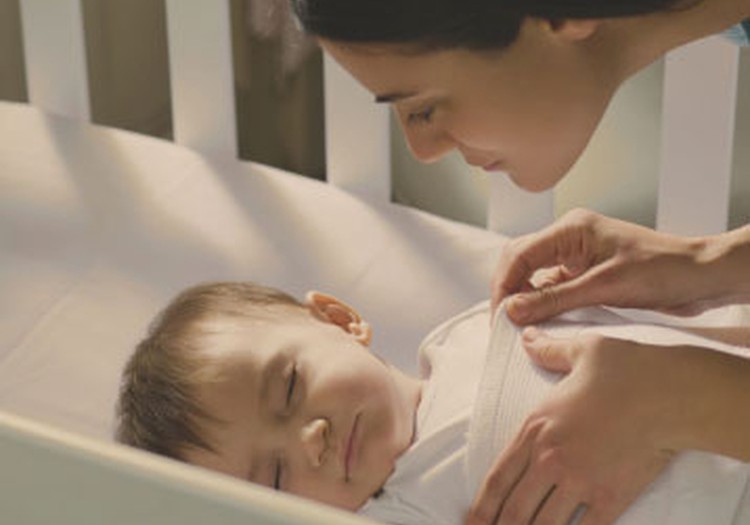 Johnson's Baby Bedtime miega rituāls ar lavandu un kumelītēm mierīgam miedziņam