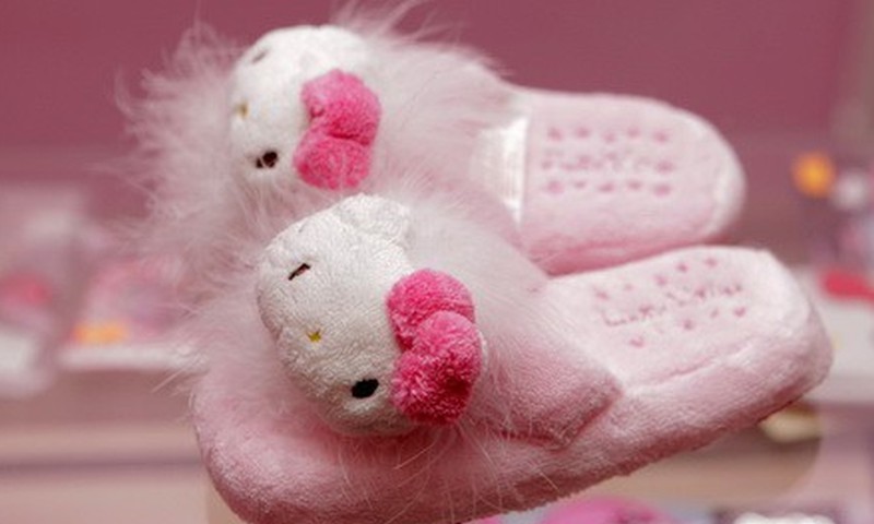 BILŽU KONKURSS Mickey un Hello Kitty mazajiem faniem!