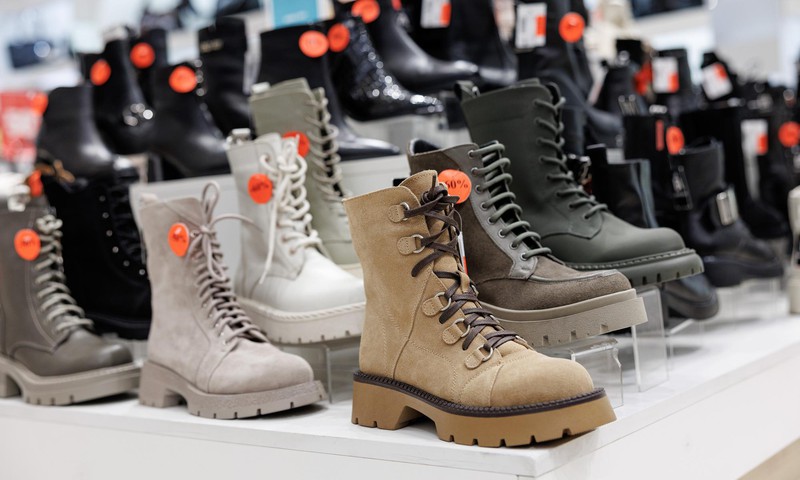 Kā Latvijas iedzīvotāji iepērkas ziemā? Pētījums atklāj praktisku pirkumu un pakalpojumu topu