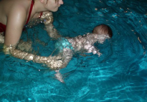 Cita metode peldēšanai maziem bēbīšiem