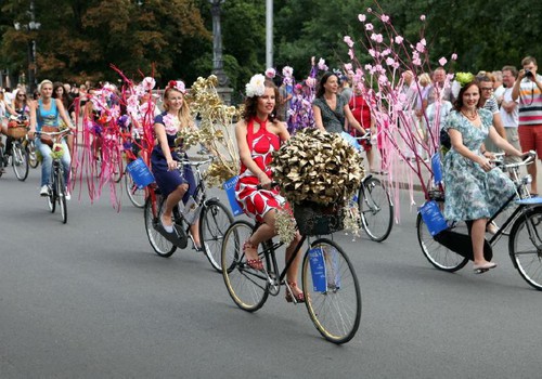 Krāšņākā un pozitīvākā velo parāde Rīgā!