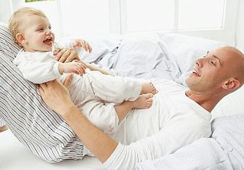 Kā bērniņa tētim veidot saikni ar bērniņu?