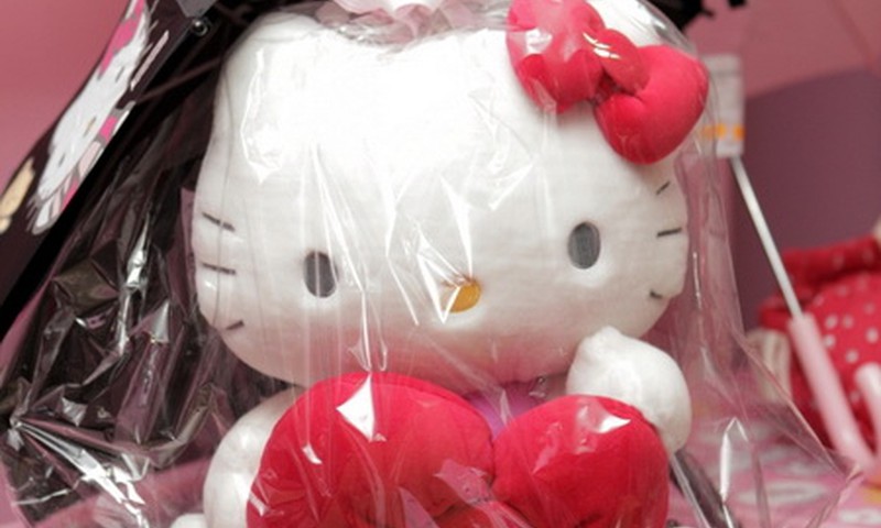 Hello Kitty - superdāvana supermeitenei!