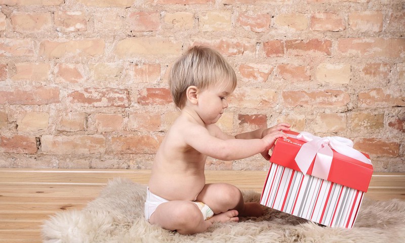 Cik dāvanu, Tavuprāt, jāpasniedz bērnam Ziemassvētkos?