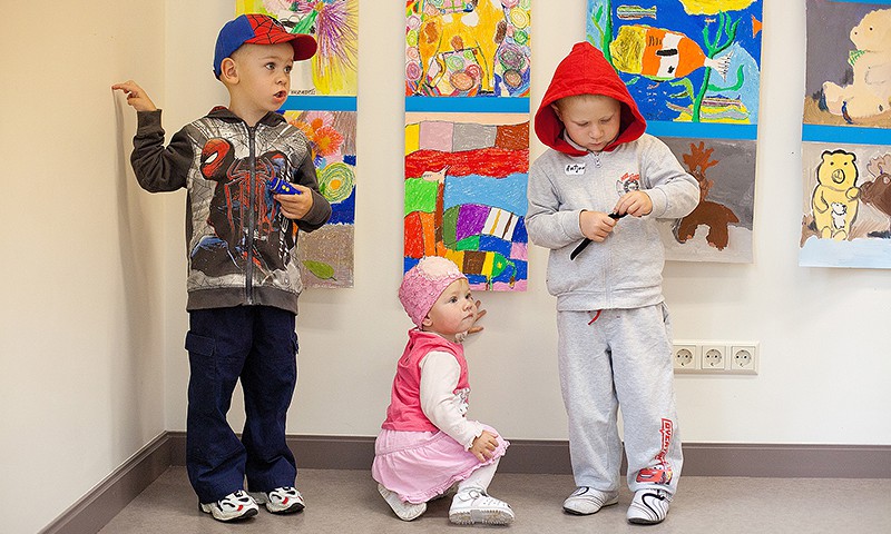 FOTO: viesojamies Ādažu mākslas un mūzikas skolā
