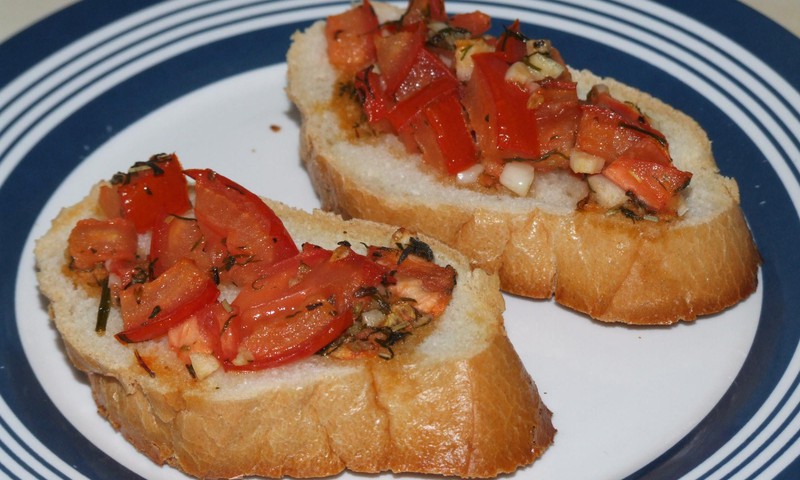 Bruschetta ar tomātiem