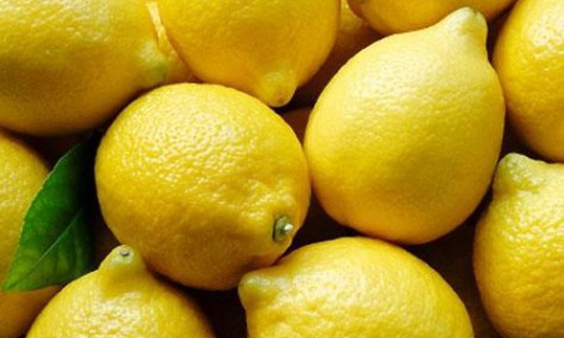 18 iemesli, kādēļ mājās allaž jābūt citronam