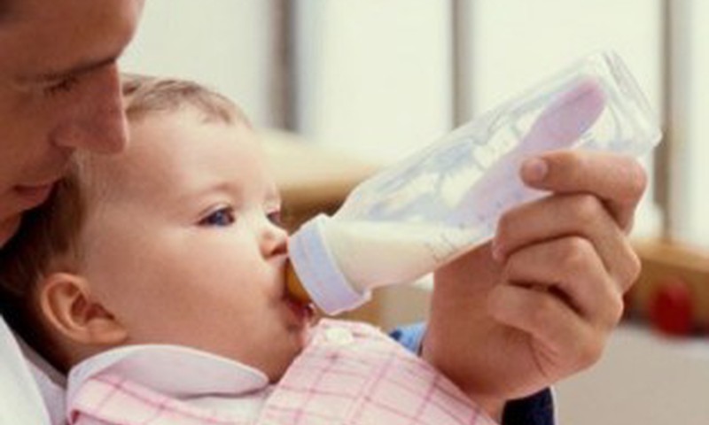 PVD Pārtikas centrs izveidojis sarakstu ar atļautajiem mākslīgajiem maisījumiem zīdaiņiem