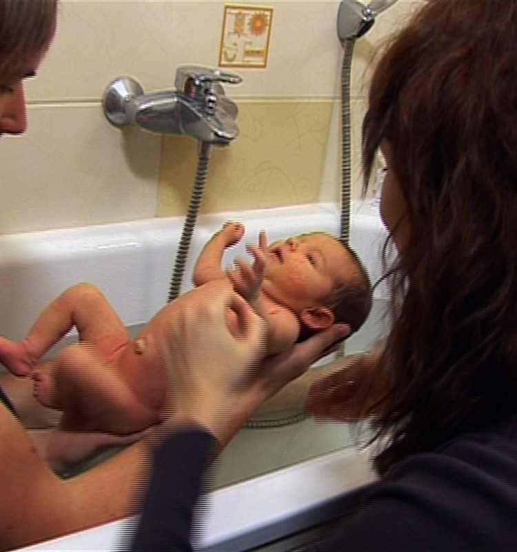 VIDEO: kā izmazgāt mazulim matiņus?