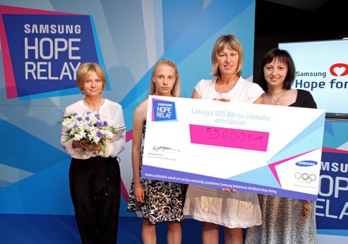 Samsung Iedvesmas skrējiens noslēdzas ar 55 000 eiro dāvinājumu Latvijas SOS bērnu ciematiem