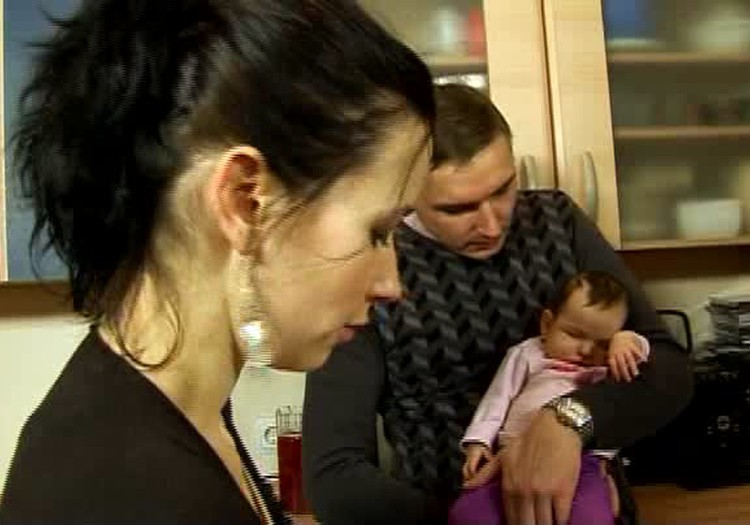 VIDEO: Superbēbītes māmiņa slimo ar gripu!