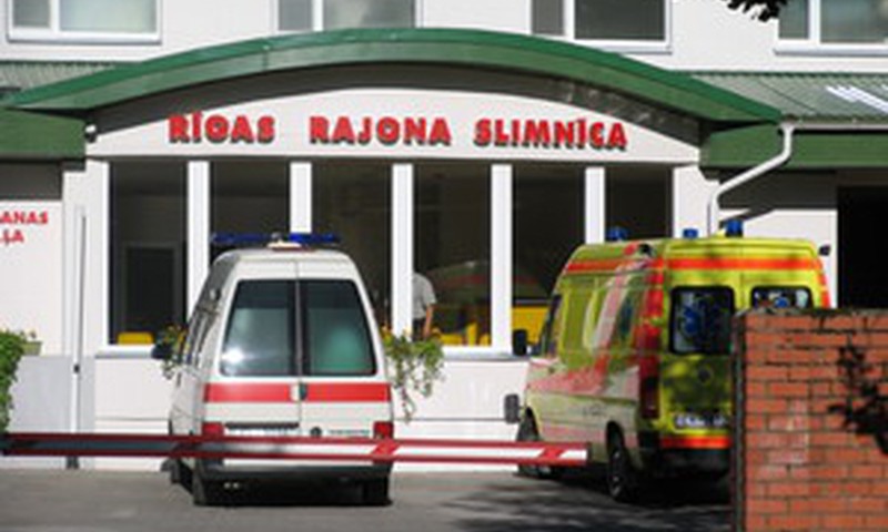 Rīgas rajona slimnīcā atklās ūdensdzemdību zāli ar  Latvijā pirmo profesionālo sertificēto dzemdību vannu!