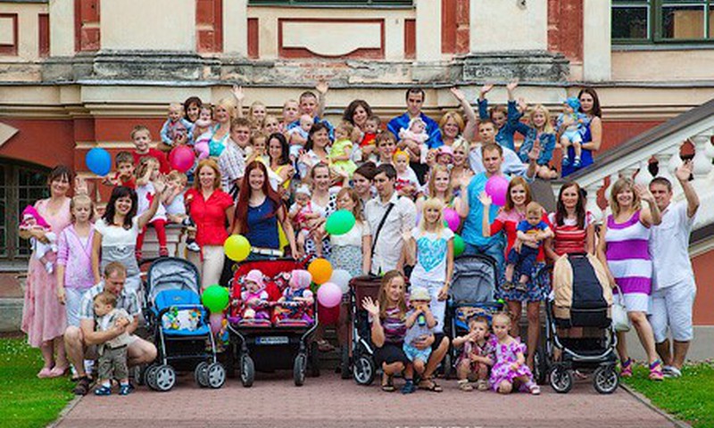 Fotosesija Jelgavā par godu Lielajai ratu pastaiga -2 notika!