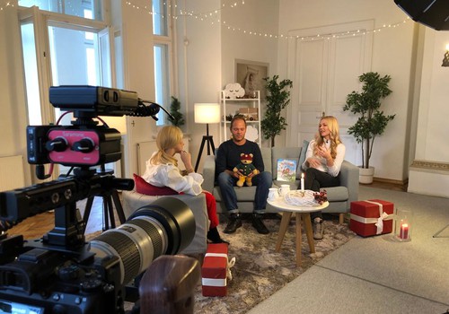 12.decembra Māmiņu Kluba TV raidījuma lielajā intervijā - Rūta un Lauris Reiniki