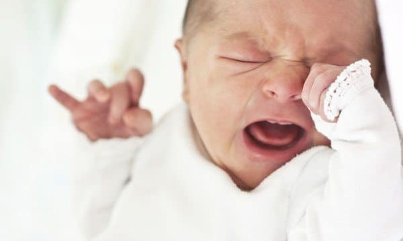 Ikdiena ar bēbīti: ko tik nedarām,lai mūsu mazulis neraudātu