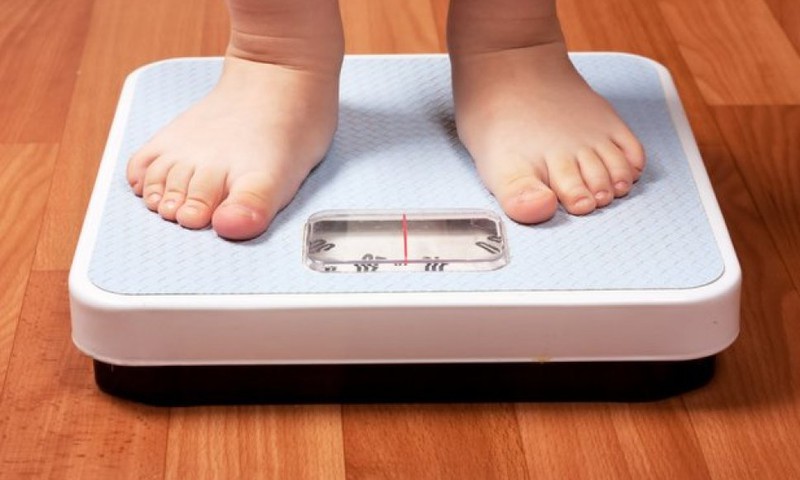 Kā noteikt, vai bērnam ir liekais svars, un kā ar to cīnīties