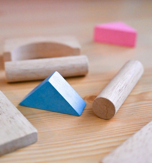 Kā iemācīt bērnam ģeometriskas formas?