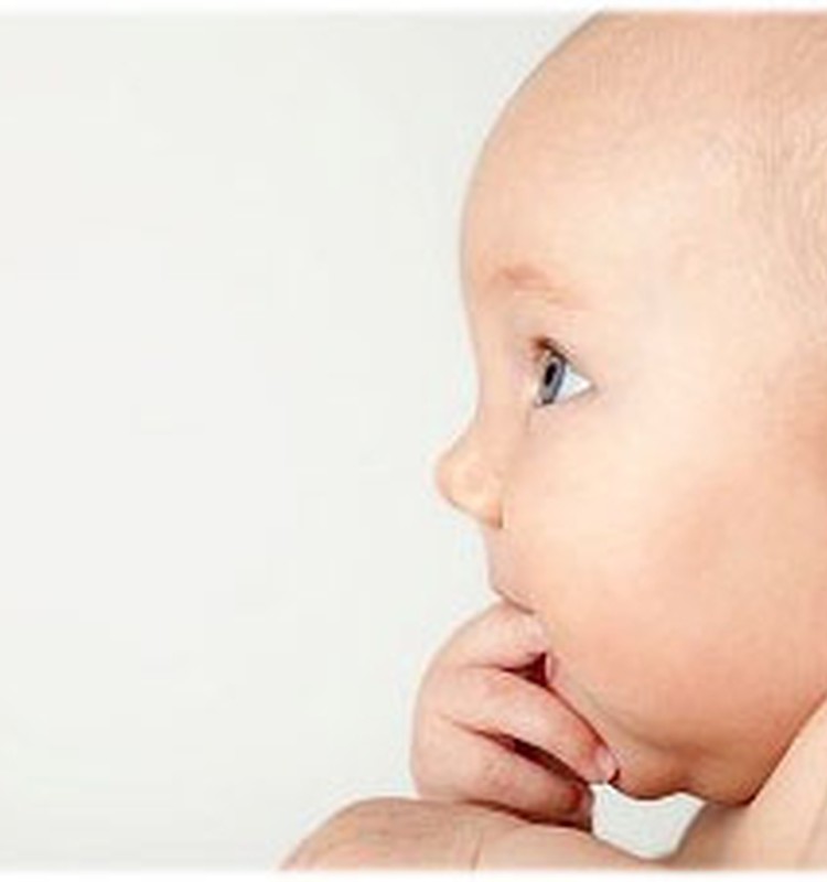 Vecāku pabalstu arī pēc 2012.gada izmaksās 80% apmērā