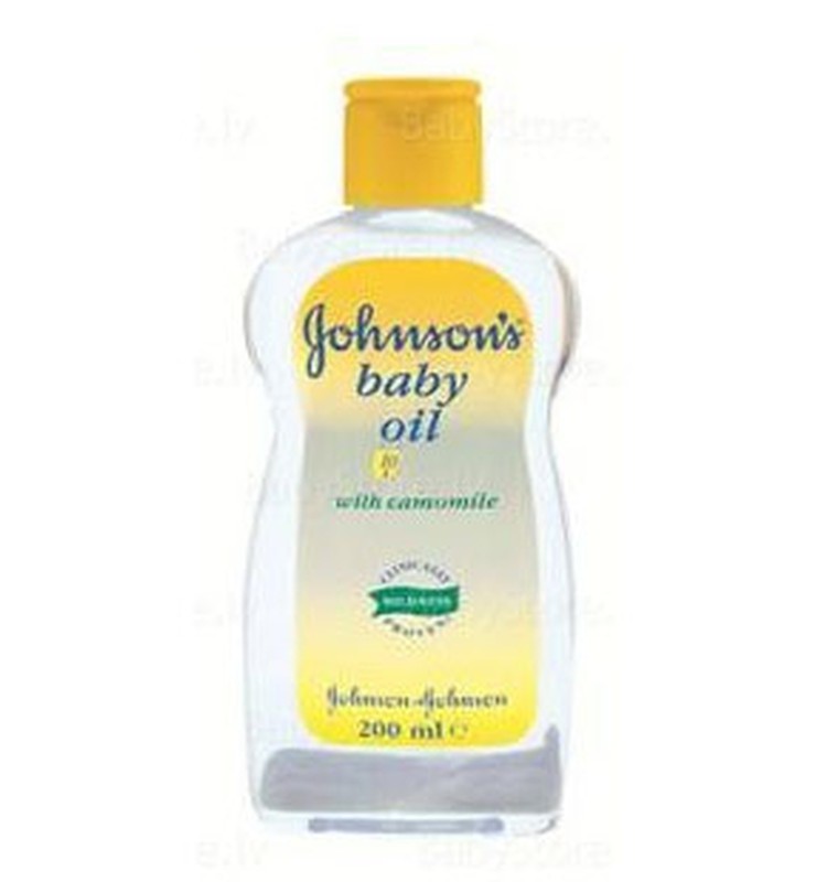 JOHNSON’S® Baby eļļa droša, maiga un īpaši izveidota, domājot par zīdaiņu ādu