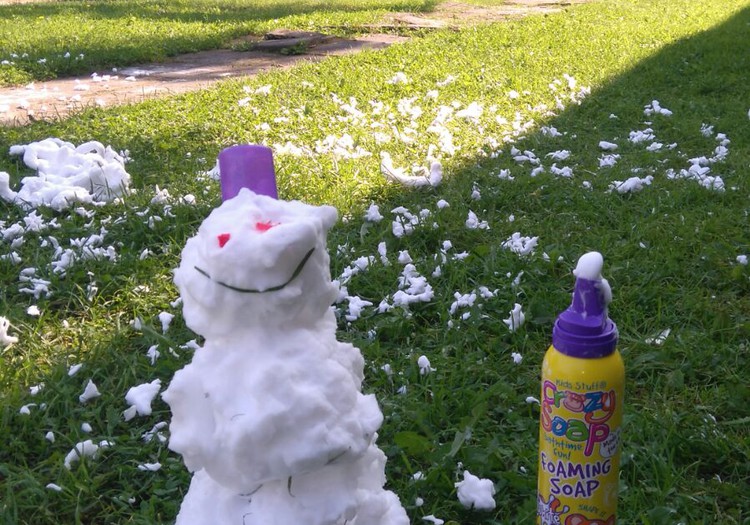 Sniegs vasaras vidū- tas ir iespējams! Testējam Crazy soap.