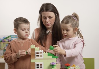 Lomu spēles, kas aug kopā ar bērnu - LEGO DUPLO Ģimenes māja