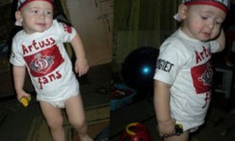 FOTO: Artuss gatavs Huggies modes skatei!
