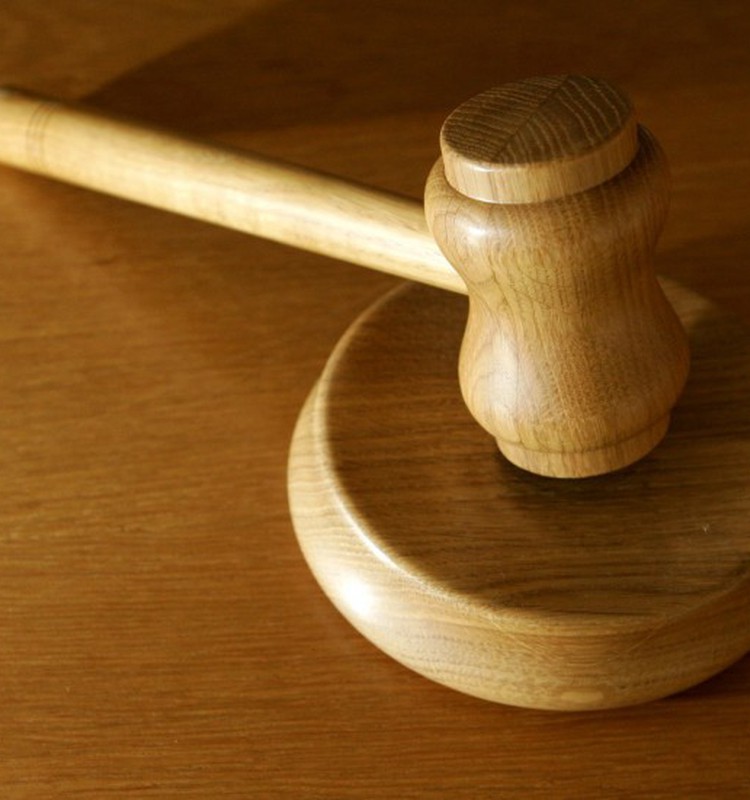 Labas ziņas Satversmes Tiesas izskatītajā likuma grozījumā par strādājošo vecāku pabalstiem