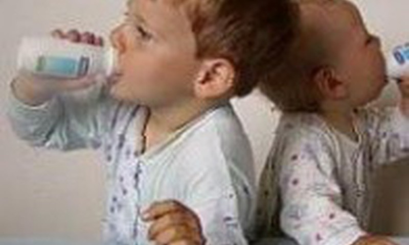 Aizliedz Actimel reklāmu, kas sola veselības ieguvumus bērniem
