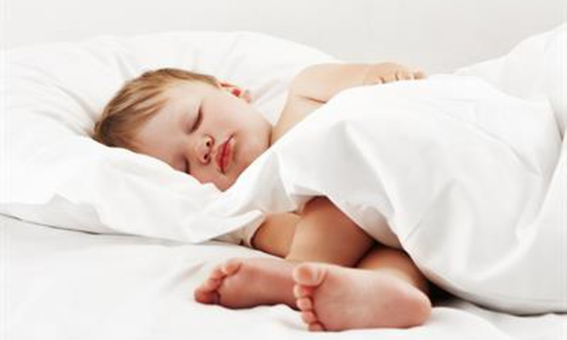 Kā bērnu aizmidzināt vieglāk, ātrāk un efektīvāk?