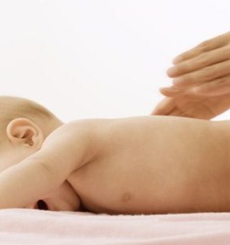 Masāžas nozīme bērna attīstībā. Piesakies uz Johson's Baby masāžas dienu!